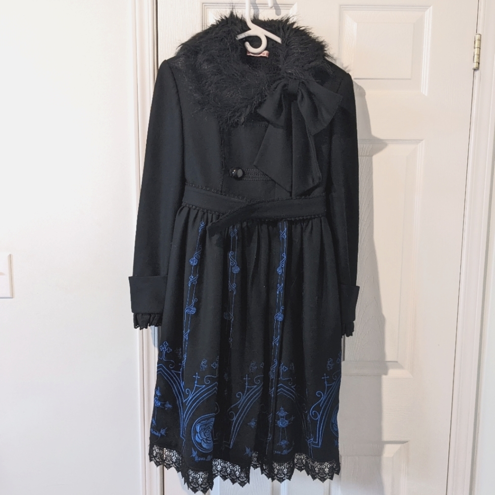 Rose Melody Lolita black winter coat with blue embroidery